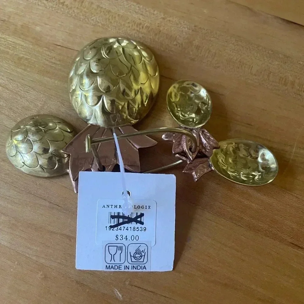 NWT Anthropologie Brass Pineapple Measuring Spoons